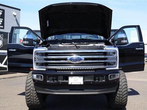 Used 2025 Ford F350 Platinum w/ Platinum Plus Package AWD/4WD image 46