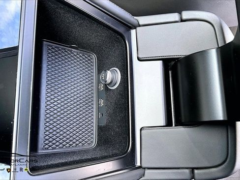 Used 2023 Bentley Continental GT V8 image 32