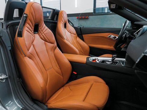 Used 2024 BMW Z4 M40i w/ Premium Package image 35