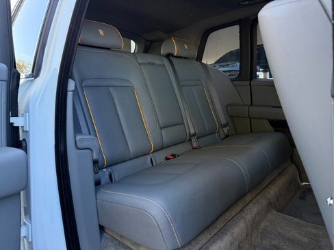 Used 2023 Rolls-Royce Cullinan image 32