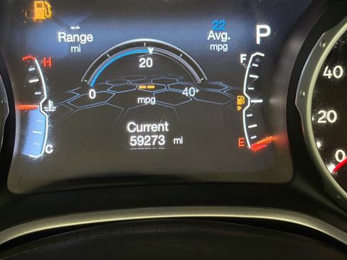 Used 2018 Jeep Compass Latitude w/ Popular Equipment Group FWD image 8