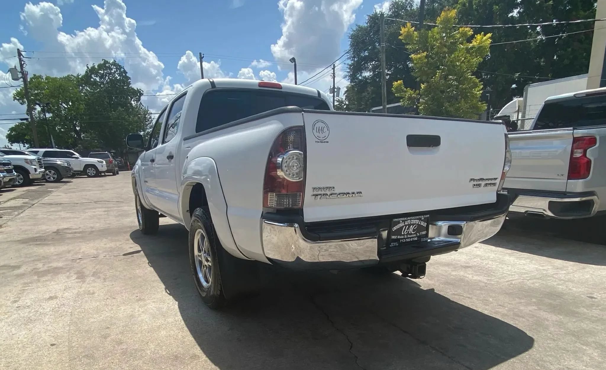 Used 2011 Toyota Tacoma PreRunner w/ SR5 Pkg #2 RWD image 4