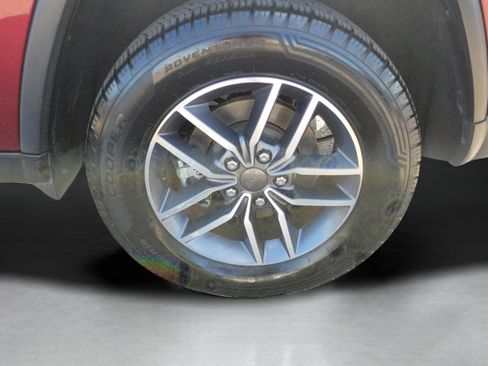 Used 2021 Jeep Grand Cherokee Limited image 31