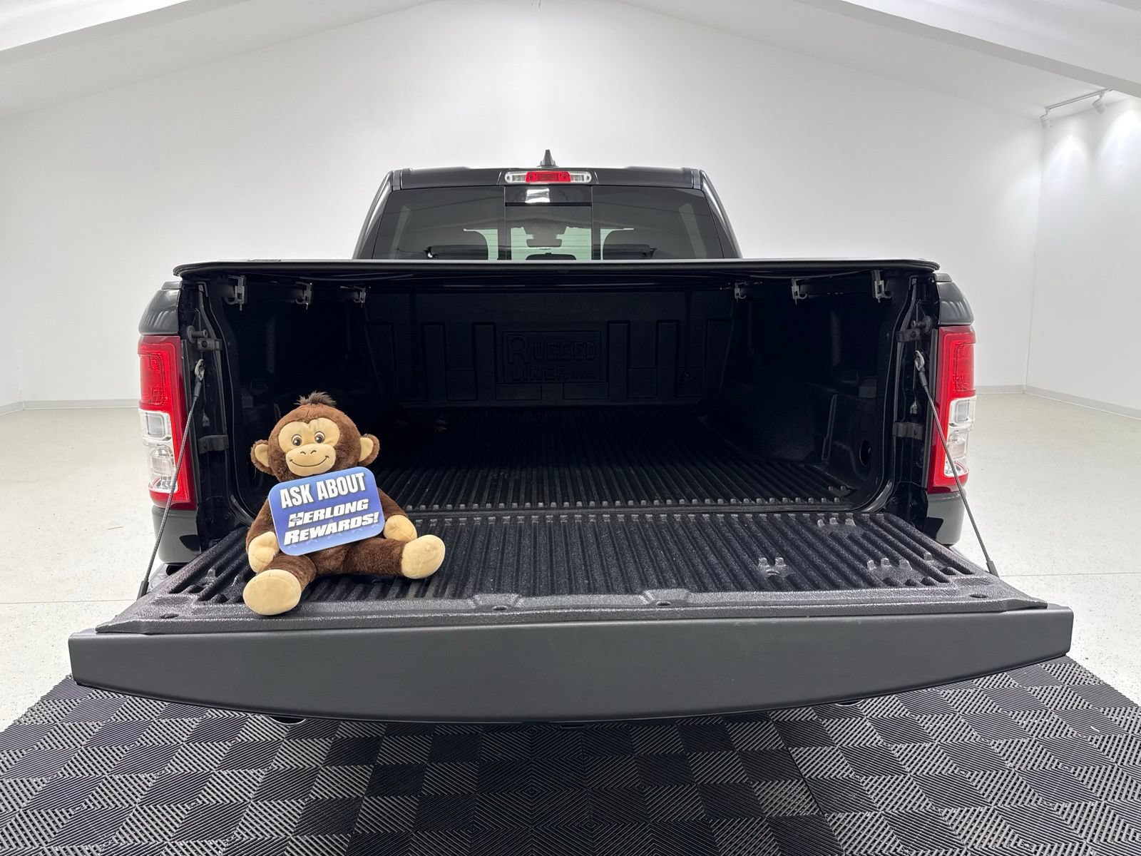 Used 2022 RAM 1500 Big Horn AWD/4WD image 11