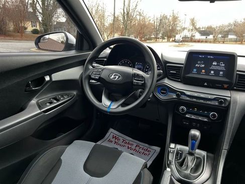 Used 2019 Hyundai Veloster 2.0 image 25