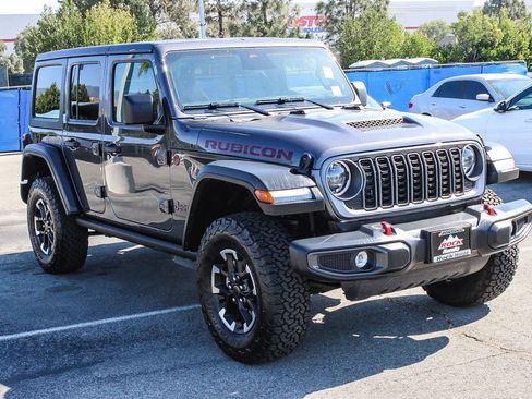 Used 2026 Jeep Wrangler Unlimited Rubicon AWD/4WD image 3