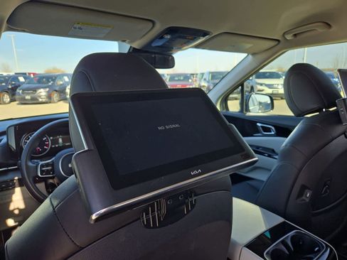 Certified 2023 Kia Carnival EX image 41