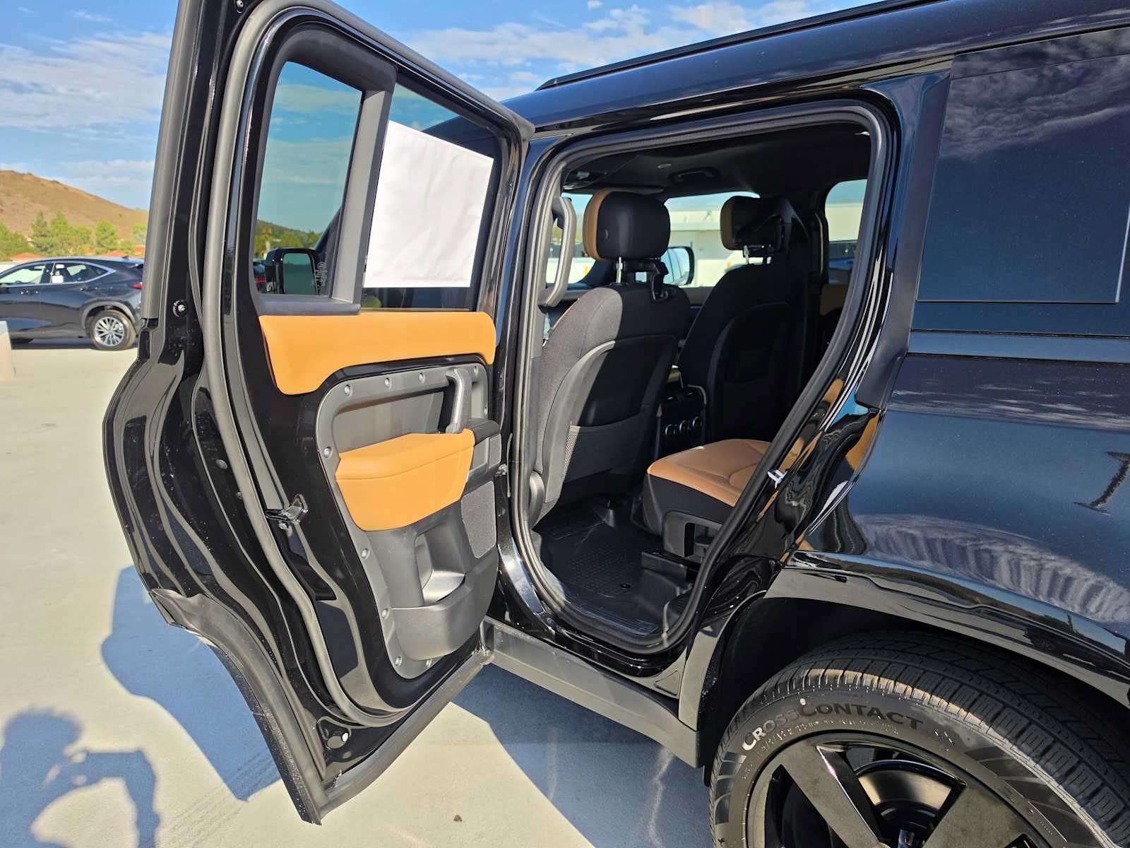 New 2026 Land Rover Defender 130 V8 AWD/4WD image 17