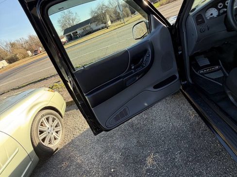 Used 2004 Ford Ranger Edge image 4