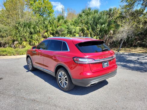 Used 2020 Lincoln Nautilus FWD w/ Equipment Group 101A image 6