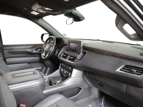 Used 2024 Chevrolet Suburban LS AWD/4WD image 8