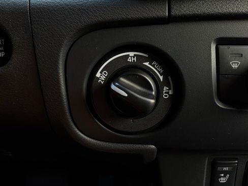 Used 2026 Nissan Frontier PRO-4X AWD/4WD image 30