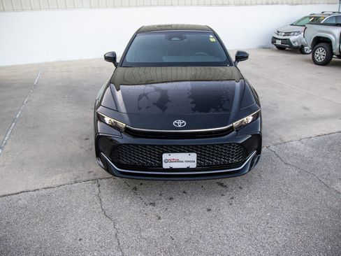 Certified 2026 Toyota Crown XLE image 4