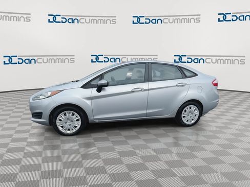 Used 2014 Ford Fiesta S FWD image 5
