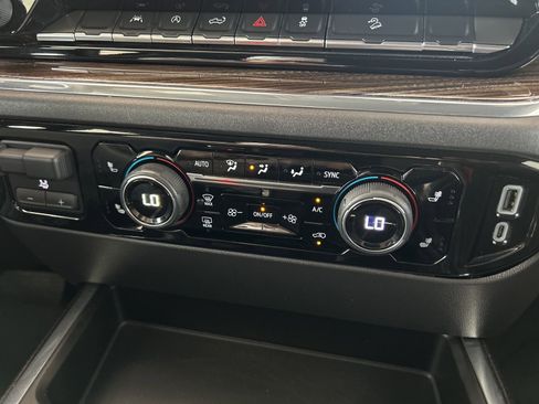 Certified 2023 Chevrolet Silverado 1500 LT Trail Boss w/ Convenience Package II image 18