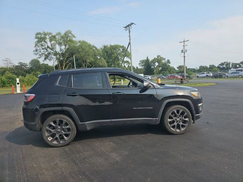 Used 2021 Jeep Compass Latitude w/ Sun and Sound Group AWD/4WD image 5