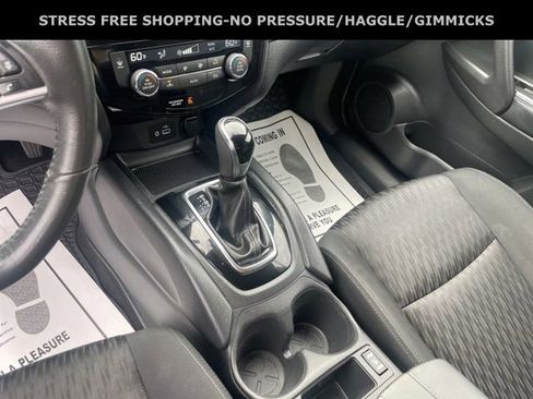Used 2018 Nissan Rogue SV w/ Premium Package image 21