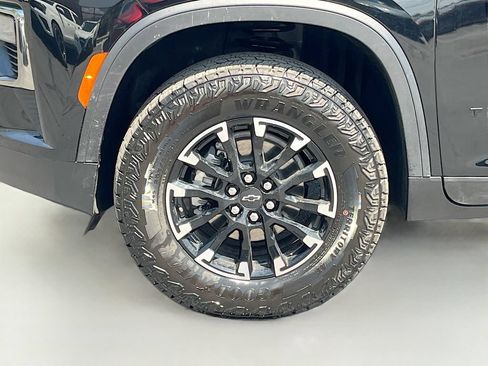Used 2026 Chevrolet Traverse Z71 w/ Driver Confidence Package AWD/4WD image 32