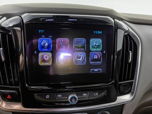 Used 2018 Chevrolet Traverse LT FWD image 27