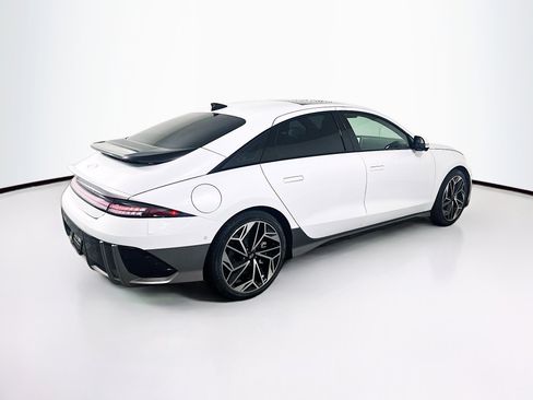 Used 2023 Hyundai Ioniq 6 Limited image 9