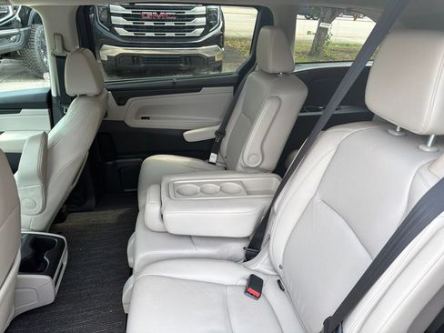 Used 2025 Honda Odyssey EX-L image 11
