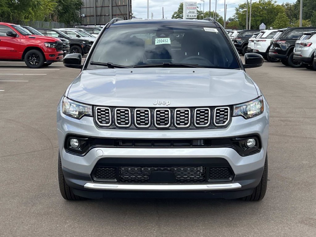 Used 2026 Jeep Compass Limited AWD/4WD image 9