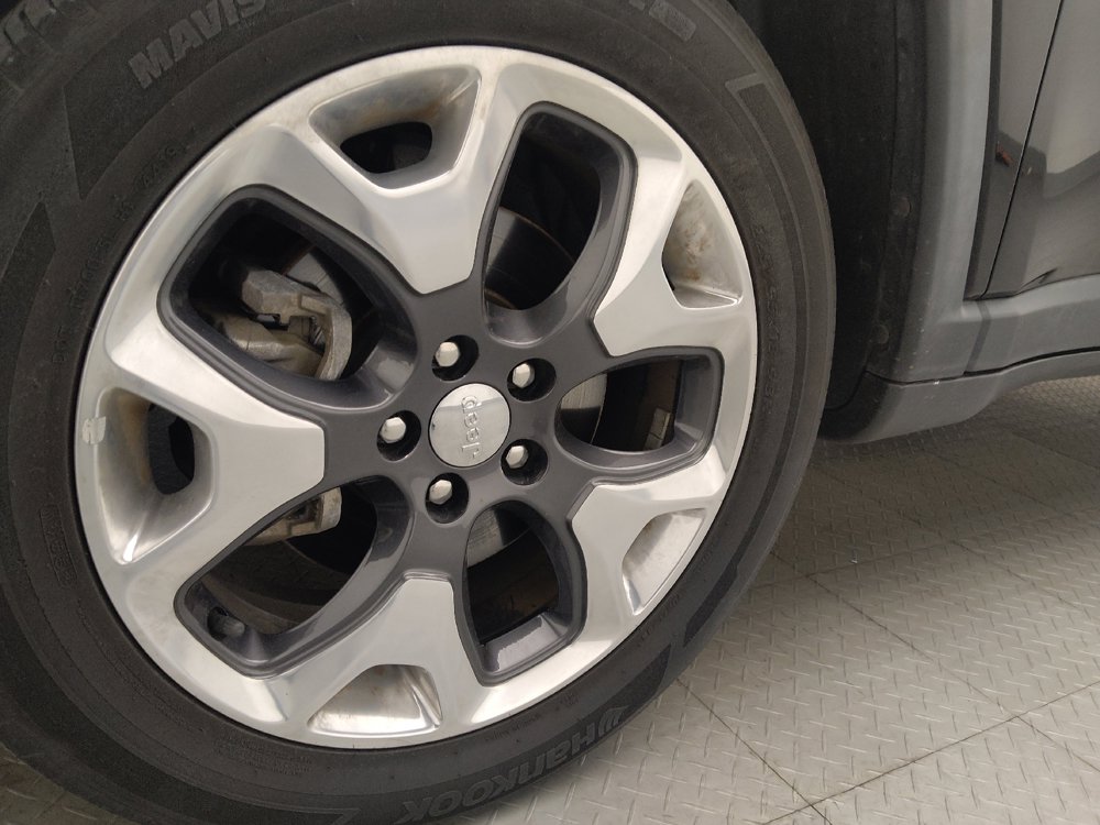 Used 2018 Jeep Compass Limited w/ Navigation Group AWD/4WD image 31