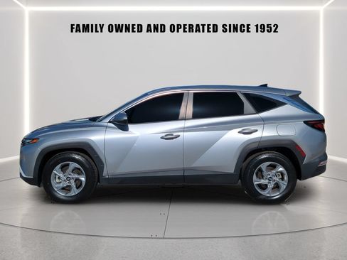 Used 2023 Hyundai Tucson SE FWD image 3