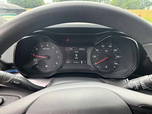 Used 2025 Chevrolet Trax LS w/ Driver Confidence Package FWD image 17