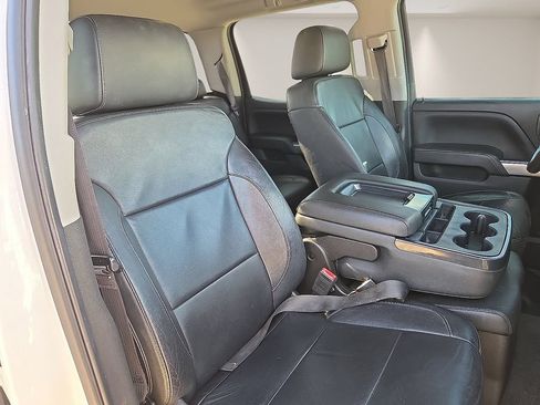 Used 2018 Chevrolet Silverado 1500 LT w/ Texas Edition RWD image 9