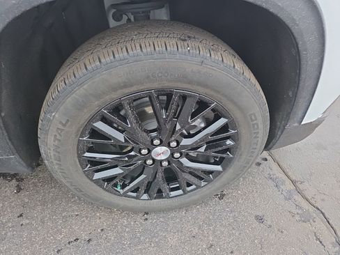 Certified 2025 GMC Acadia Elevation w/ Elevation Premium Package image 13