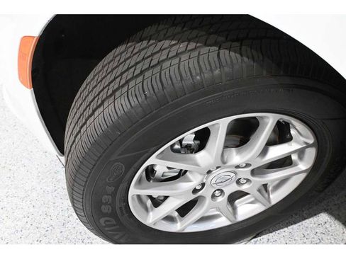 Used 2024 Chrysler Voyager LX FWD image 11