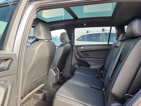 Certified 2024 Volkswagen Tiguan SE R-Line image 12