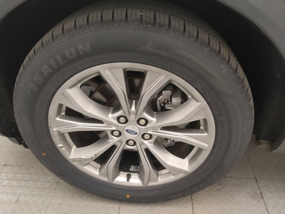 Used 2023 Ford Explorer XLT w/ Equipment Group 202A RWD image 31
