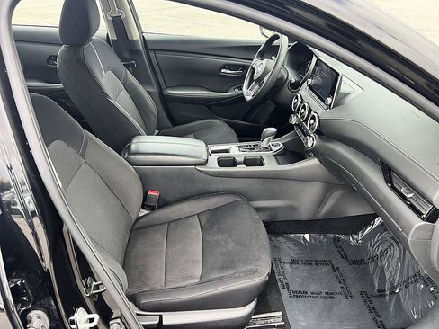 Certified 2025 Nissan Sentra SV FWD image 17
