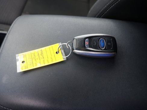 Used 2023 Subaru Outback Premium image 2