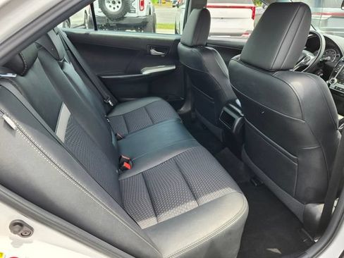 Used 2014 Toyota Camry SE w/ Fleet Convenience Package FWD image 21