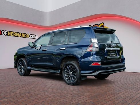 Used 2023 Lexus GX 460 Premium w/ Accessory Package AWD/4WD image 7