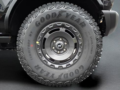 New 2025 Ford Bronco Badlands w/ Sasquatch Package image 8