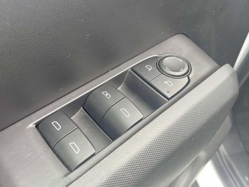 Used 2023 Chevrolet Colorado LT w/ LT Convenience Package III RWD image 16