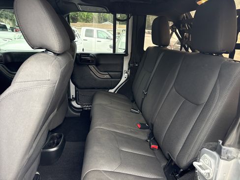 Used 2016 Jeep Wrangler Unlimited Sport w/ Quick Order Package 24S AWD/4WD image 10