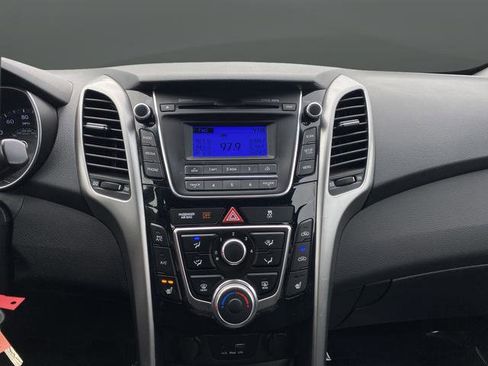 Used 2016 Hyundai Elantra GT image 8