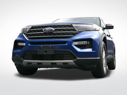 Used 2022 Ford Explorer XLT w/ Equipment Group 202A RWD image 45
