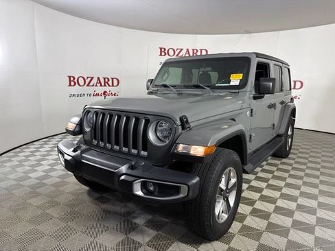Used 2019 Jeep Wrangler Unlimited Sahara AWD/4WD image 4
