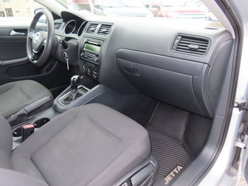 Used 2015 Volkswagen Jetta S FWD image 16