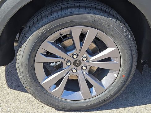 New 2025 Ford Explorer Active w/ Active Comfort Package image 7