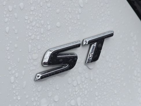 Used 2024 Buick Encore GX Sport Touring image 12