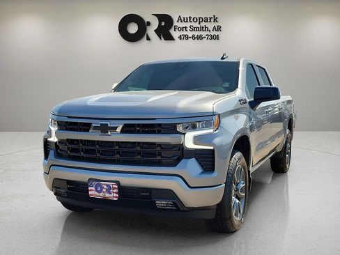 Used 2025 Chevrolet Silverado 1500 RST AWD/4WD image 2