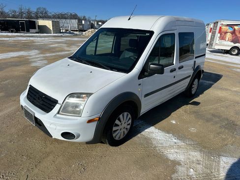 Used 2013 Ford Transit Connect XLT image 8