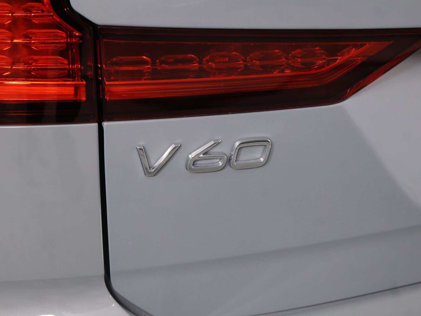 Used 2025 Volvo V60 B5 Cross Country Ultra AWD/4WD image 19